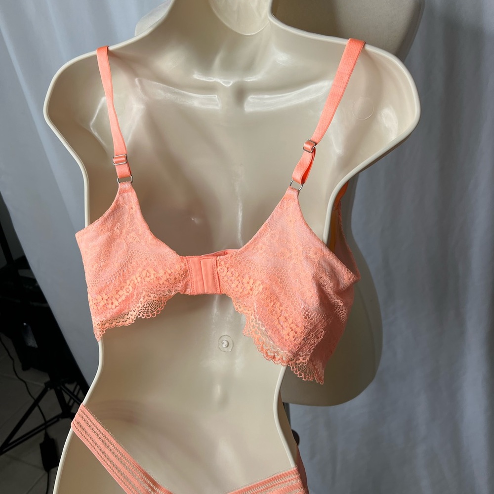 🍑 Victoria’s Secret Neon Coral Lace Lingerie Set (36DD + M) 🍑 - Picture 7 of 11